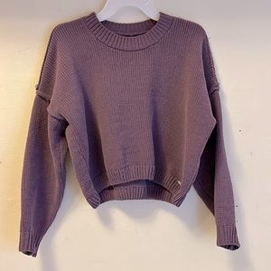 Hollister XS purple crew neck cropped sweater